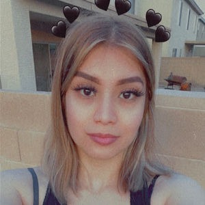 Meet your Posher, Elisa